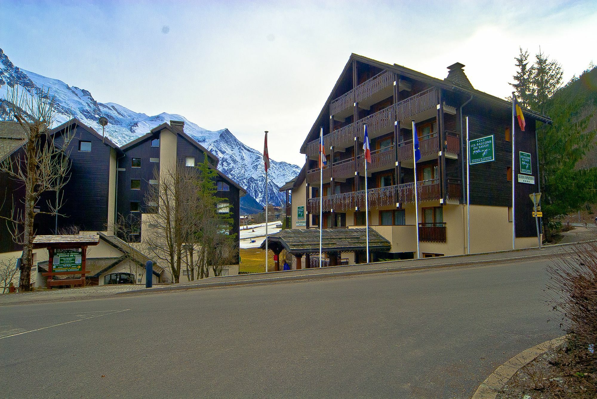 Front Ski Slope Chamonix Apartment Luaran gambar